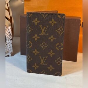 Authentic Louis Vuitton Brown and Gold Monogram Passport & Wallet 
Like New